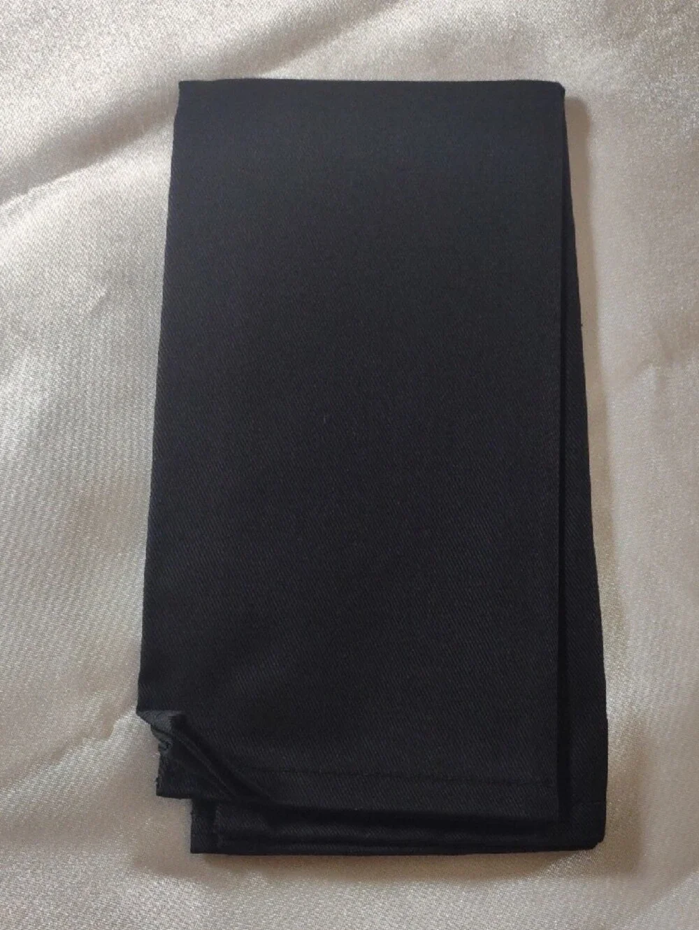 NWOT Set of Black Dinner Napkins - Pack of 8